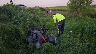 Edirne'de motosiklet devrildi: 1 ölü, 1 ağır yaralı