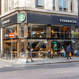 Starbucks'ın küresel satışları düştü