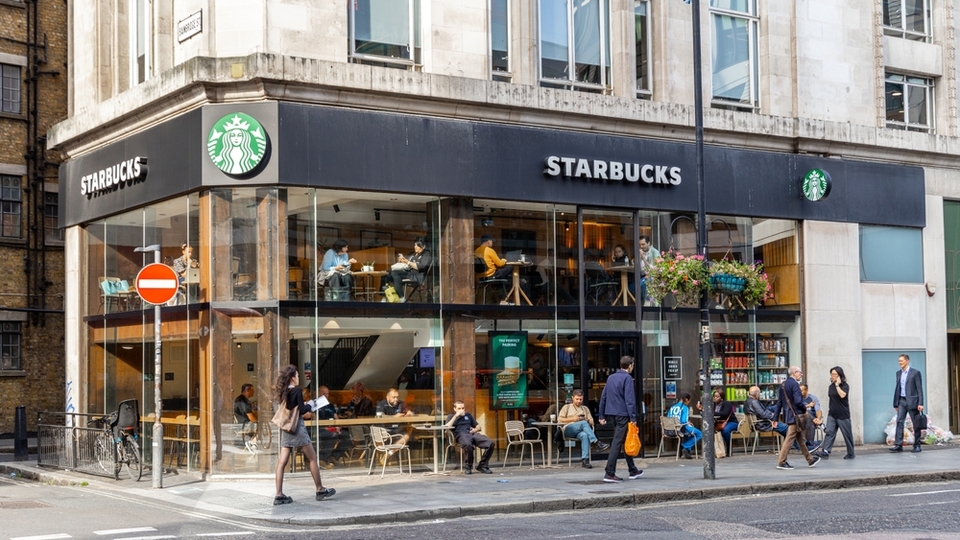 Starbucks'ın küresel satışları düştü