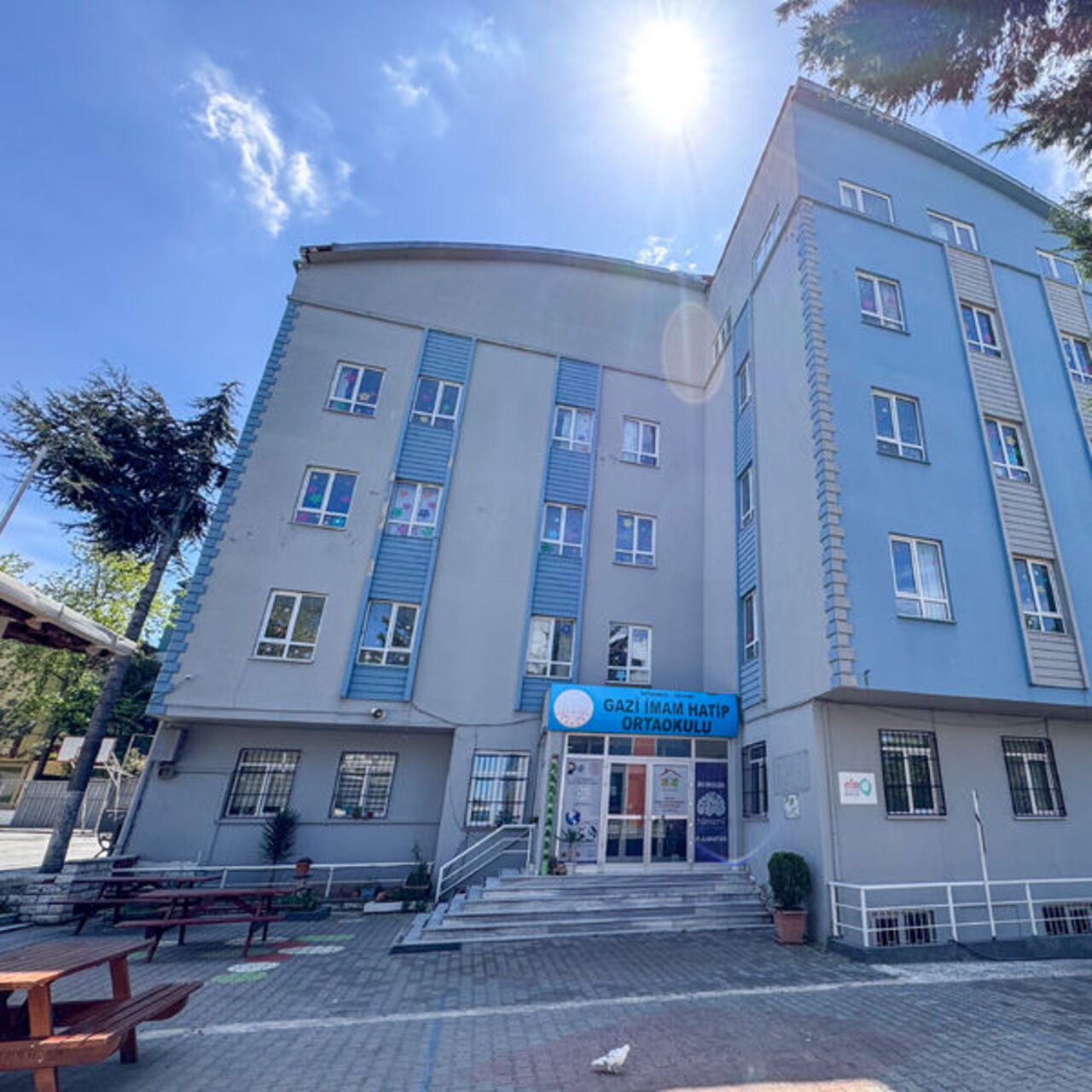 İstanbul'da 4 okul boşaltıldı