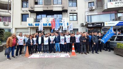 Konak Belediyesi'nde memurlar iş bıraktı