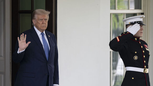 Trump: Çin'de fabrikalar kapanıyor