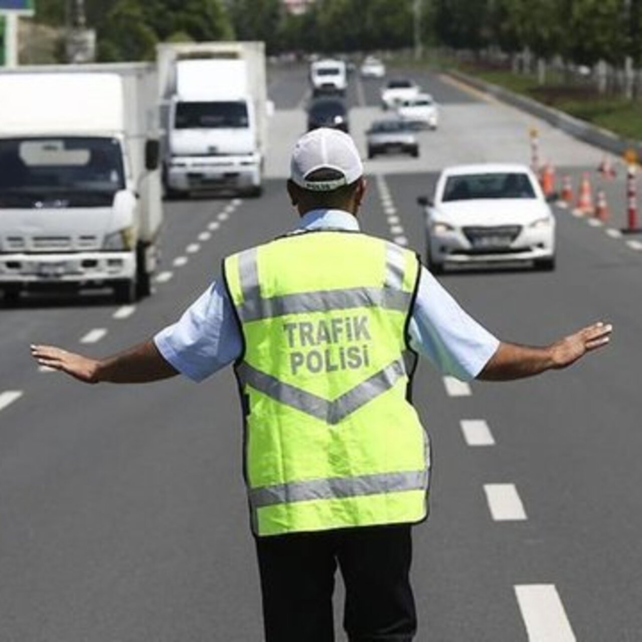 1 Mayıs'ta kapalı olan yollar ve duraklar