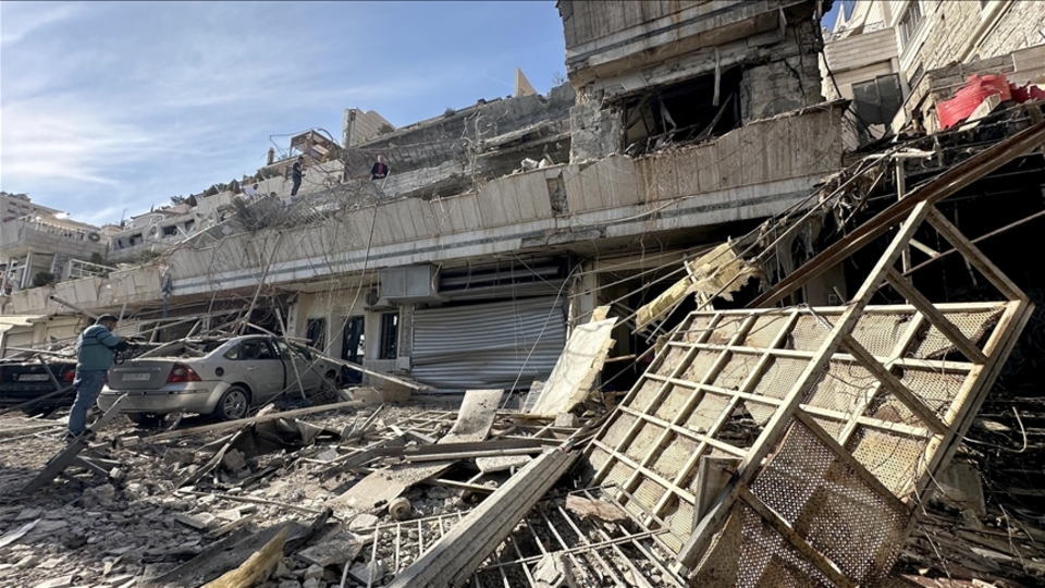 İsrail Suriye'ye saldırılar düzenledi