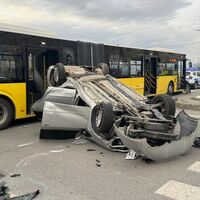 Kayseri'de özel halk otobüsü ile otomobil çarpıştı: 9 yaralı - Güncel haberler thumbnail