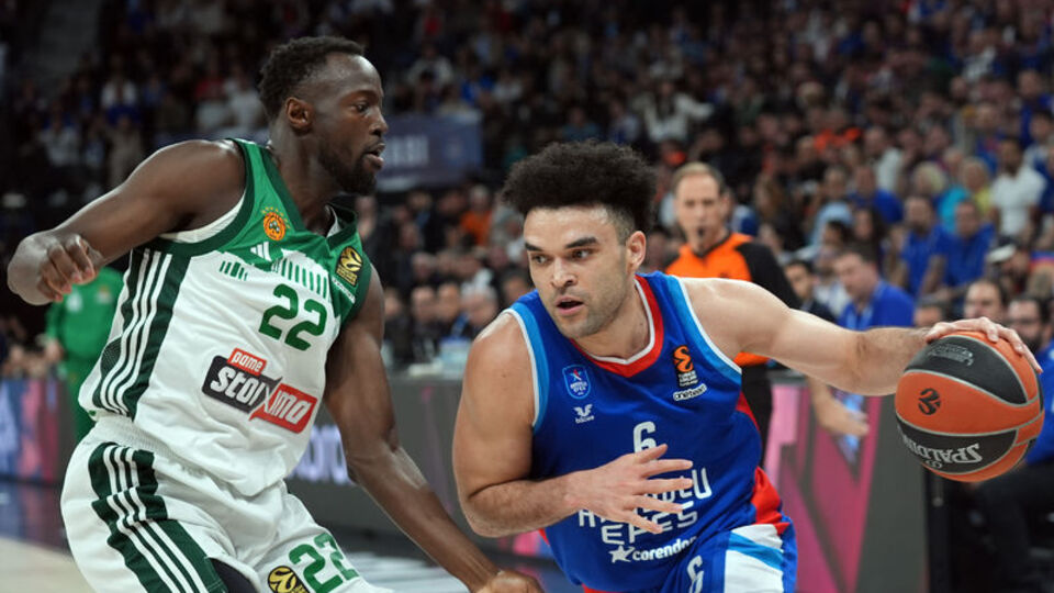 Anadolu Efes, Panathinaikos'a mağlup!