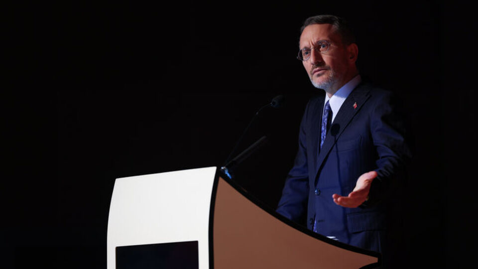 Altun'dan Özel'e tepki