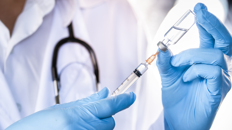 Yeni aşı takvimi, anne karnından itibaren koruyacak