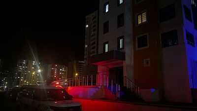 Bıçağın üzerine düşüp yaralandı