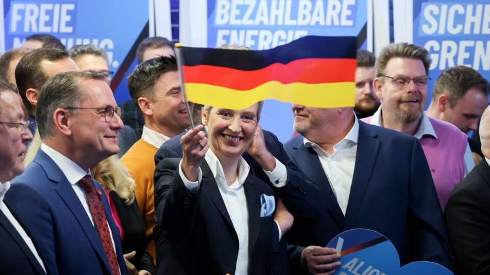 AfD'ye "kesin aşırı sağcı bir oluşum" tanımı