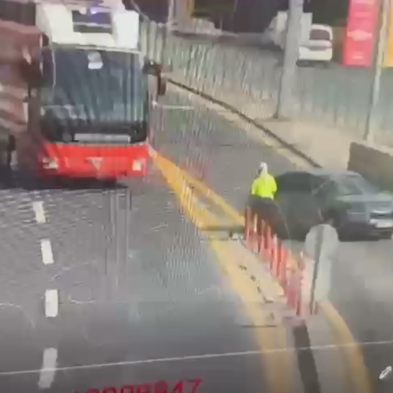 Yerlikaya CHP otobüsünün videosunu paylaştı