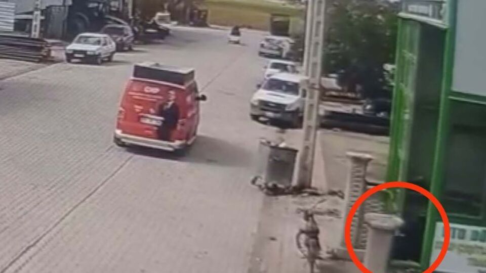 CHP'nin aracına saldıran 2 kişi tutuklandı