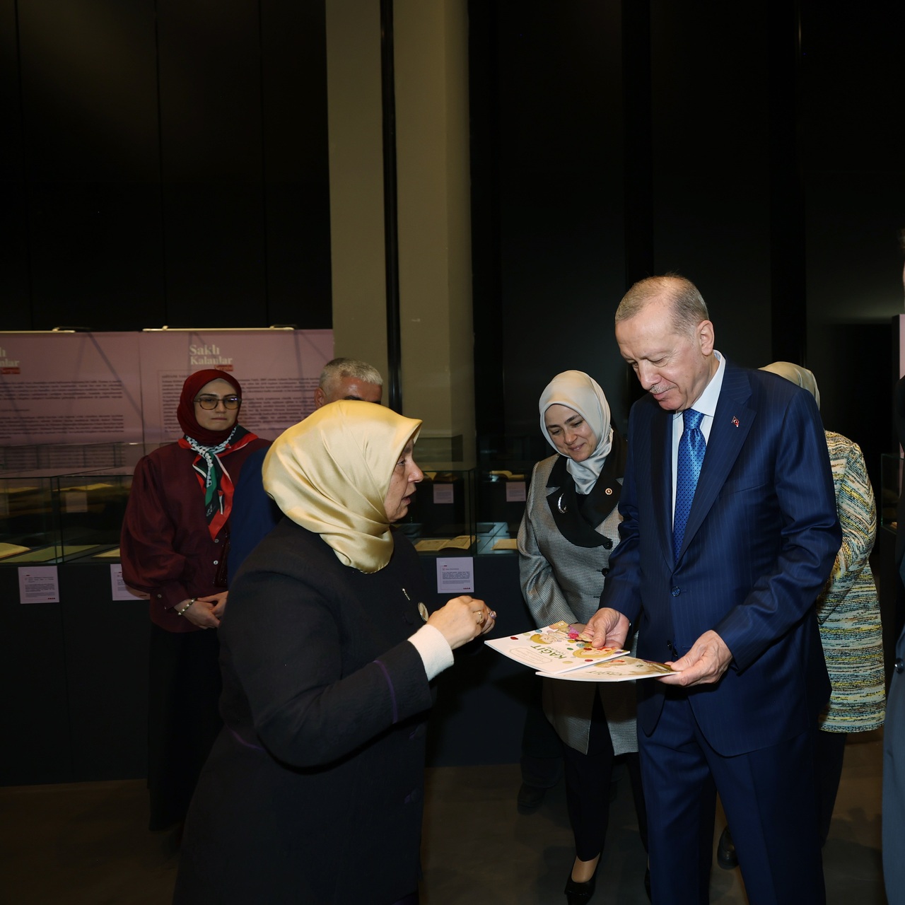 Cumhurbaşkanı Erdoğan, 'Saklı Kalanlar'ı ziyaret etti