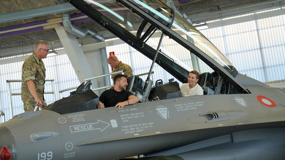 ABD'den Ukrayna'ya F-16 eğitimi ve desteği satışı