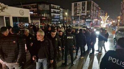 Otobüs durağında kavga: 2 yaralı