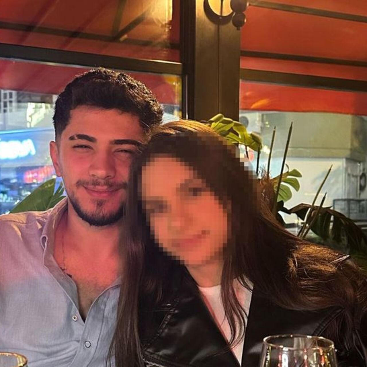 "Beni dövüyor" diye mesaj attı! Genç kız cinayetten tutuklandı!
