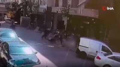 4'lük deprem balkon yıktı