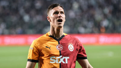 Sallai sağ bekte, Morata 11'de