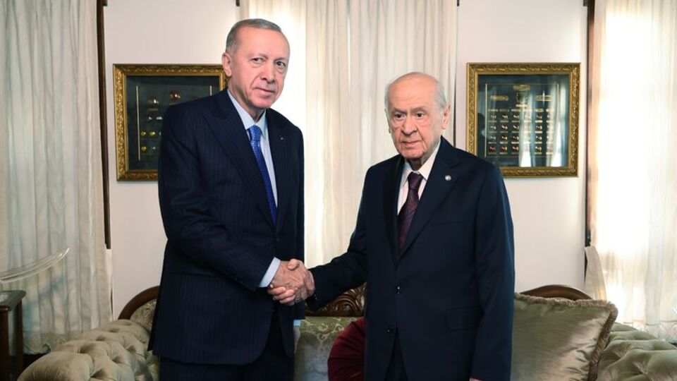 Bahçeli ile telefonda görüştü