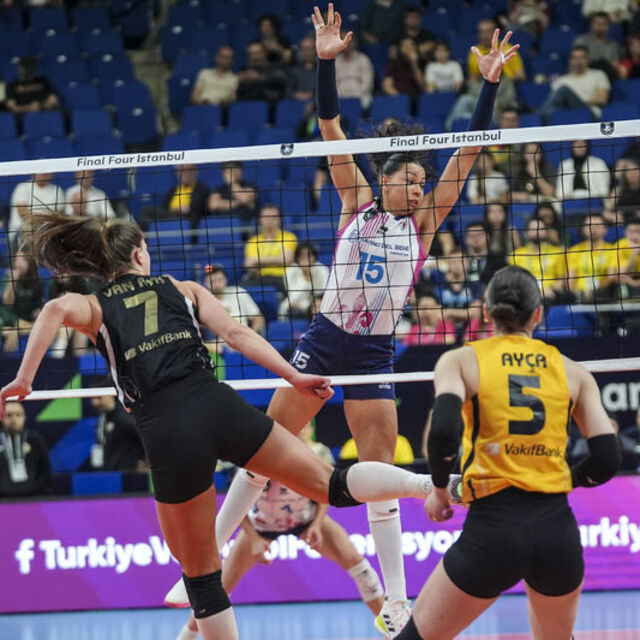 VakıfBank final şansını kaybetti