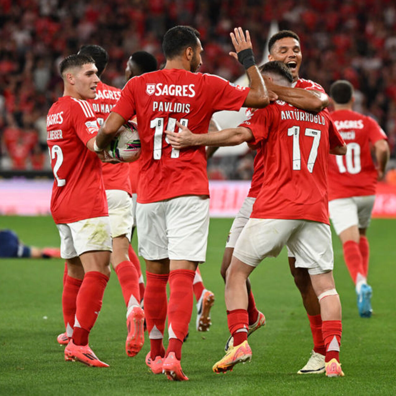 Benfica liderlik koltuğuna oturdu!