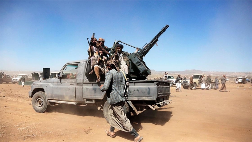 Yemen'deki Husiler İsrail'de havalimanını vurdu