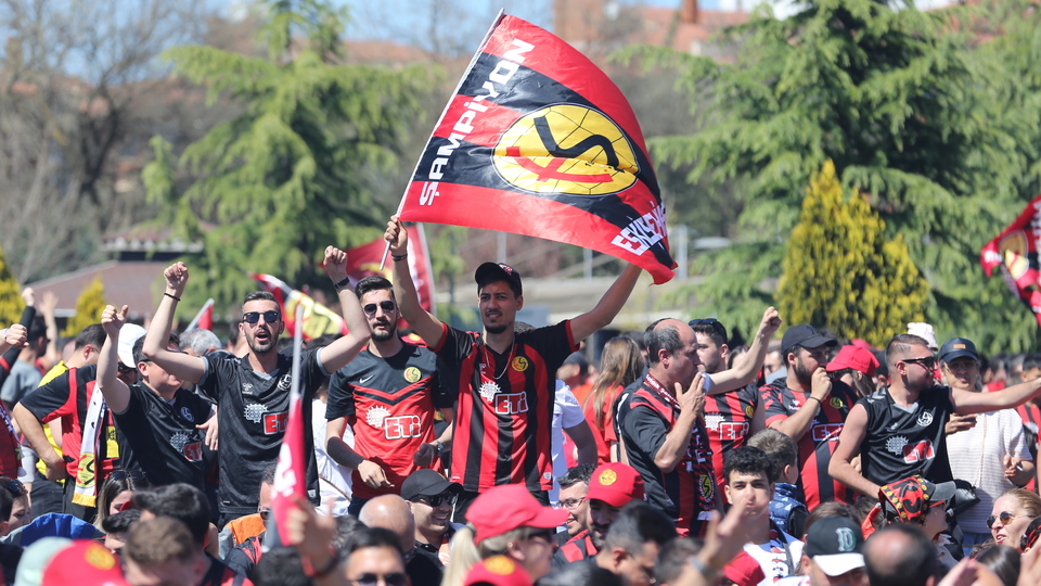 Eskişehir'de şampiyonluk kutlamaları!