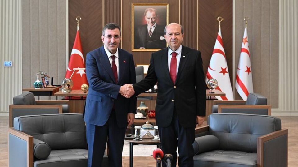 Cumhurbaşkanı Yardımcısı Yılmaz, KKTC Cumhurbaşkanı Tatar ile bir araya geldi
