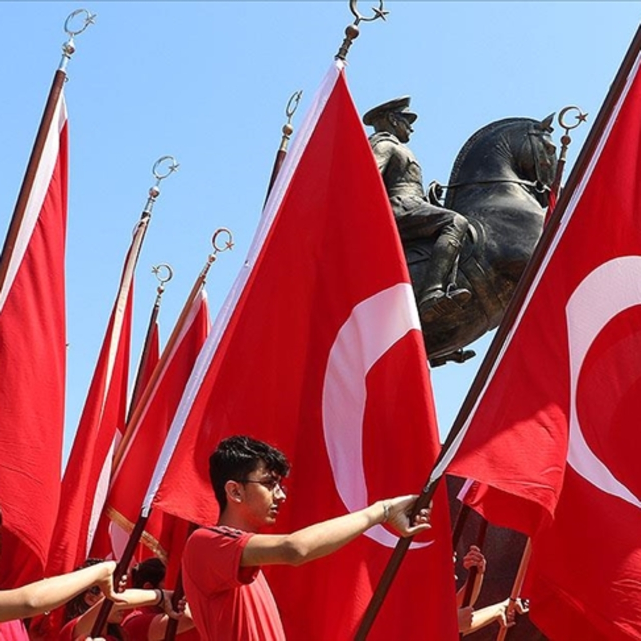 19 Mayıs resmi tatil mi?