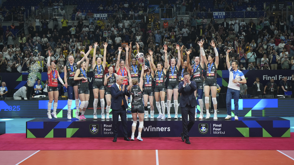 Şampiyon Imoco Conegliano kupasını aldı!