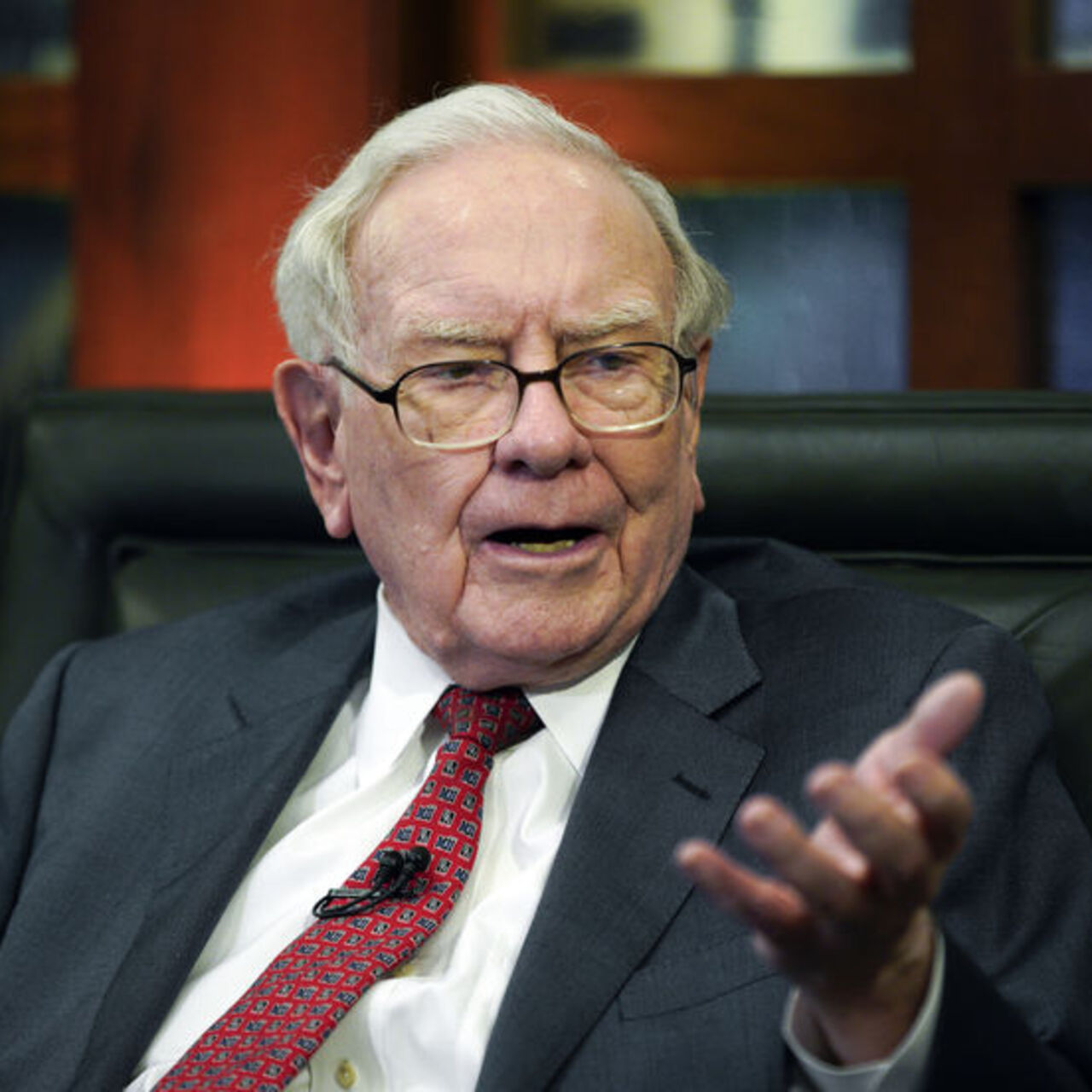 Buffett, Berkshire CEO'luğundan ayrılıyor