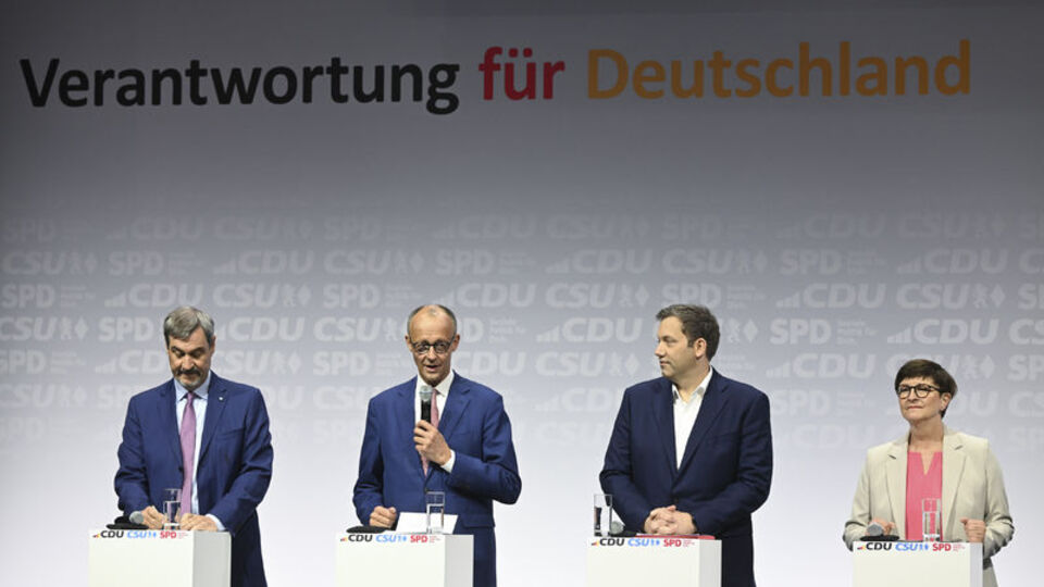 Almanya'da koalisyon anlaşması imzalandı