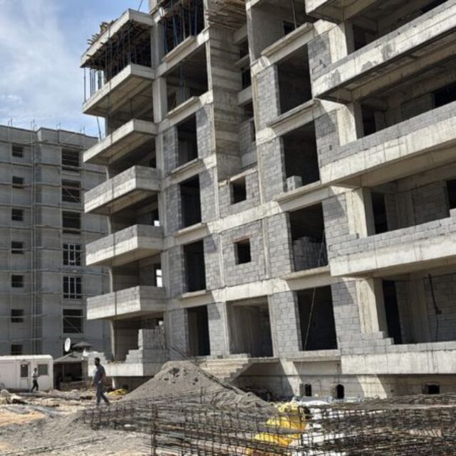 Yüksekten düşerek hayatını kaybetti