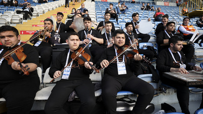 Kasımpaşa tribünlerinde renkli anlar!