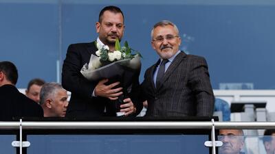 Kasımpaşa'dan Trabzonspor'a çiçek!