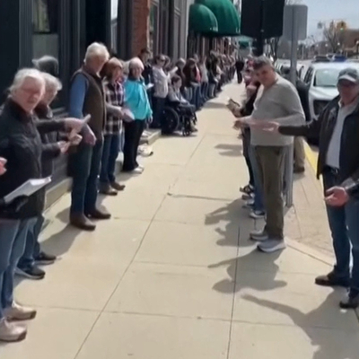 2 saatte elden ele 9 bin adet taşıdılar