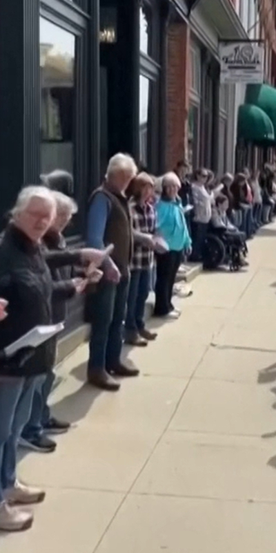 2 saatte elden ele 9 bin adet taşıdılar