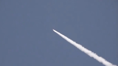 Pakistan 120 km menzilli füzesini denedi