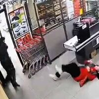 İstanbul'da zincir markette kadın kasiyere darp!