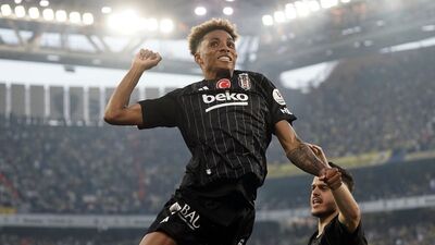 Gedson parlamaya devam ediyor!