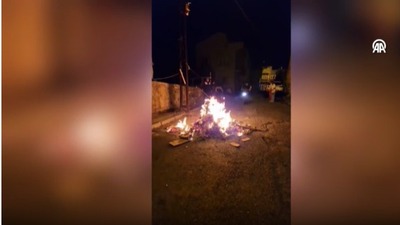 Motosikletli ateşin üstünden geçti