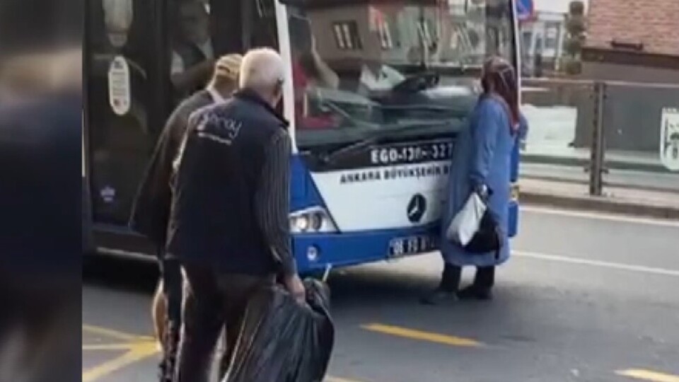 Otobüse binmek için elinden geleni yaptı