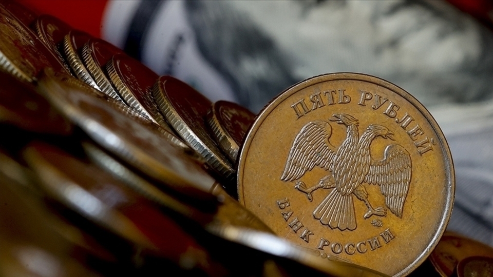 Rusya artan bütçe açığı için rezervleri kullanacak