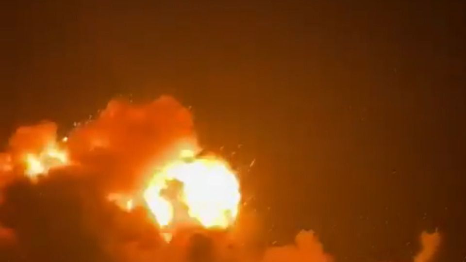 Hindistan Pakistan'a saldırdı