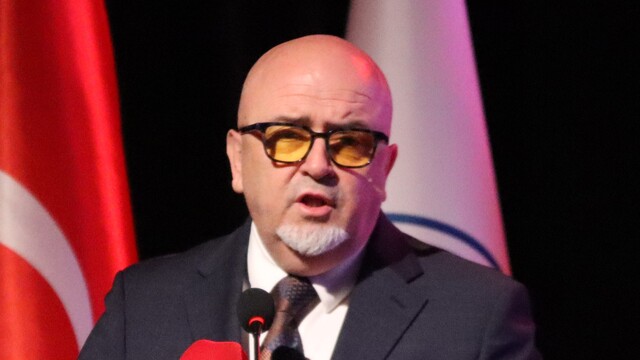"Ya anlatan ya da dinleyen olacağız"