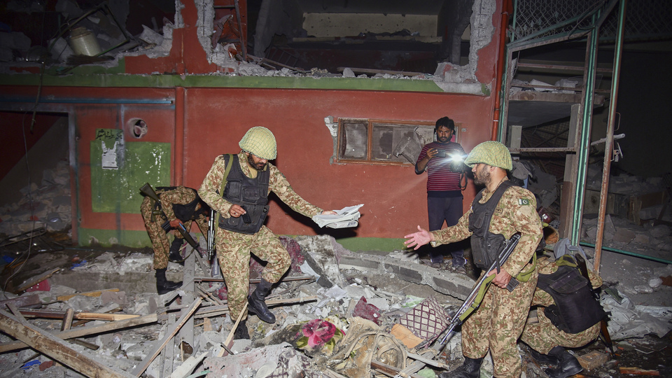 Hindistan ve Pakistan arasında çatışma