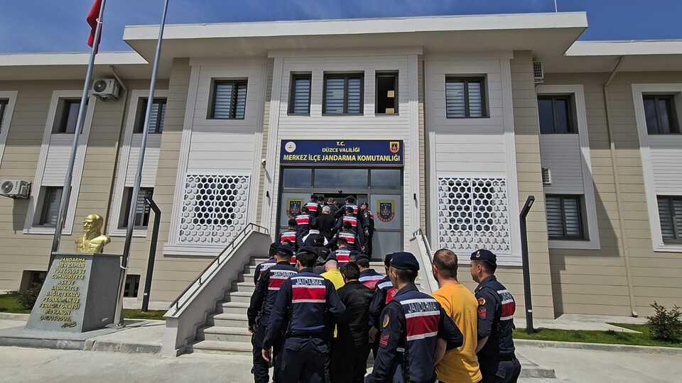 Düzce'de zehir tacirlerine darbe!