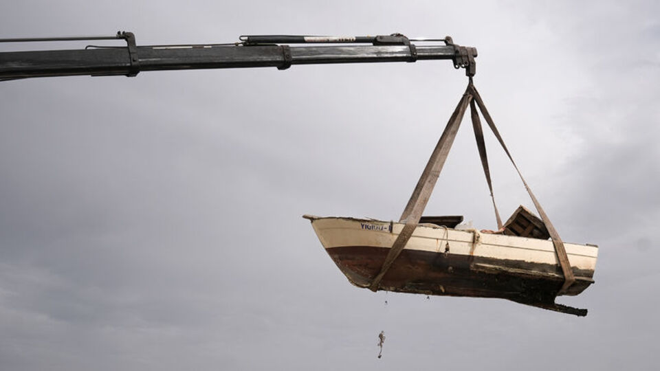 İzmir'de atıl tekneler toplanıyor