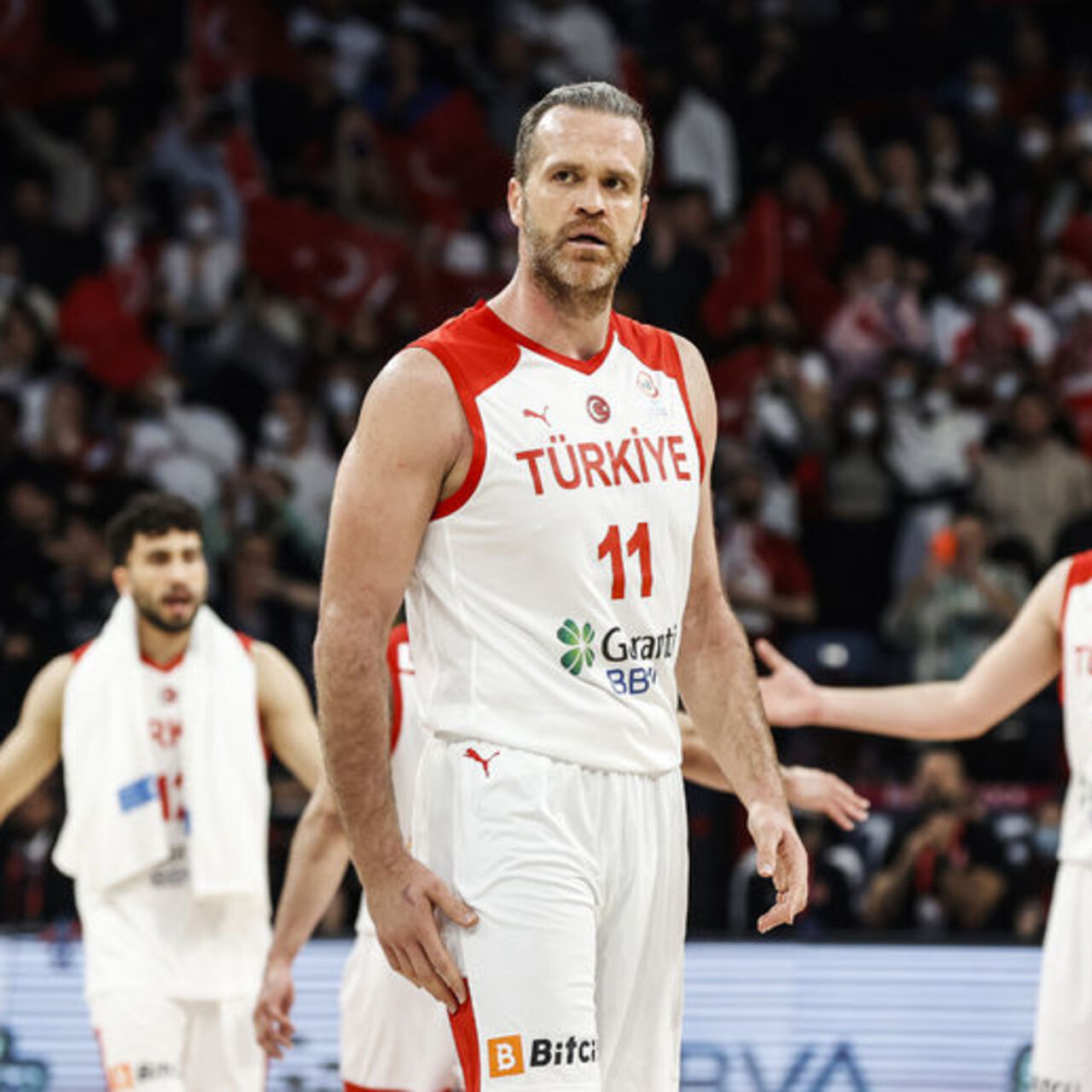 Oğuz Savaş basketbolu bıraktı