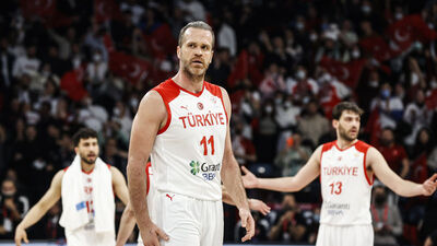 Oğuz Savaş basketbolu bıraktı